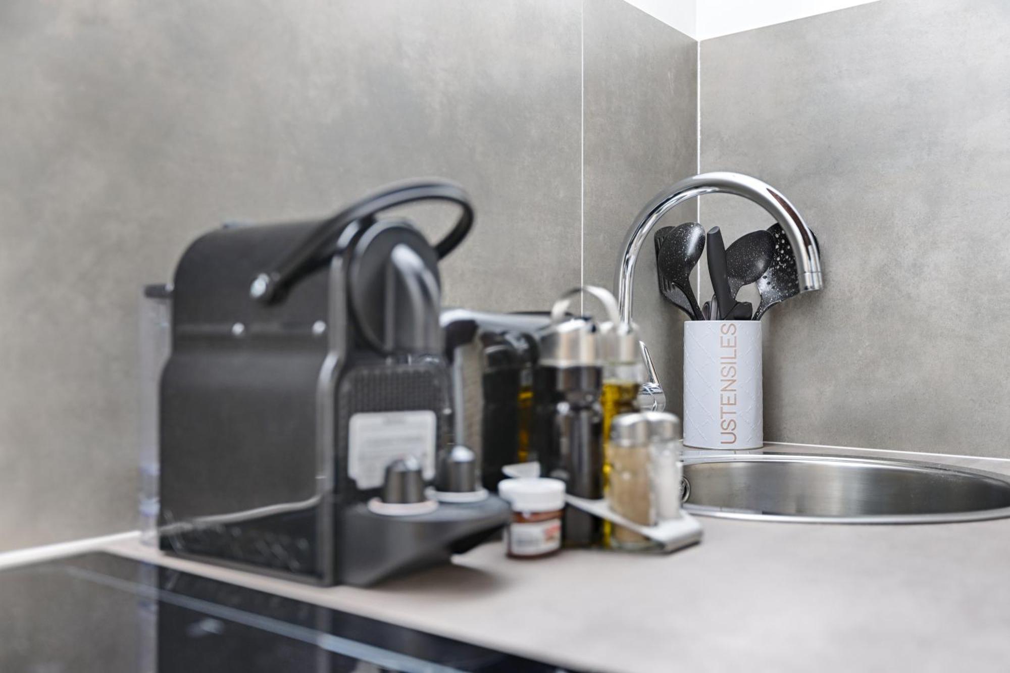 Mykeypers - Lovely Studio With Jacuzzi Paris Dış mekan fotoğraf