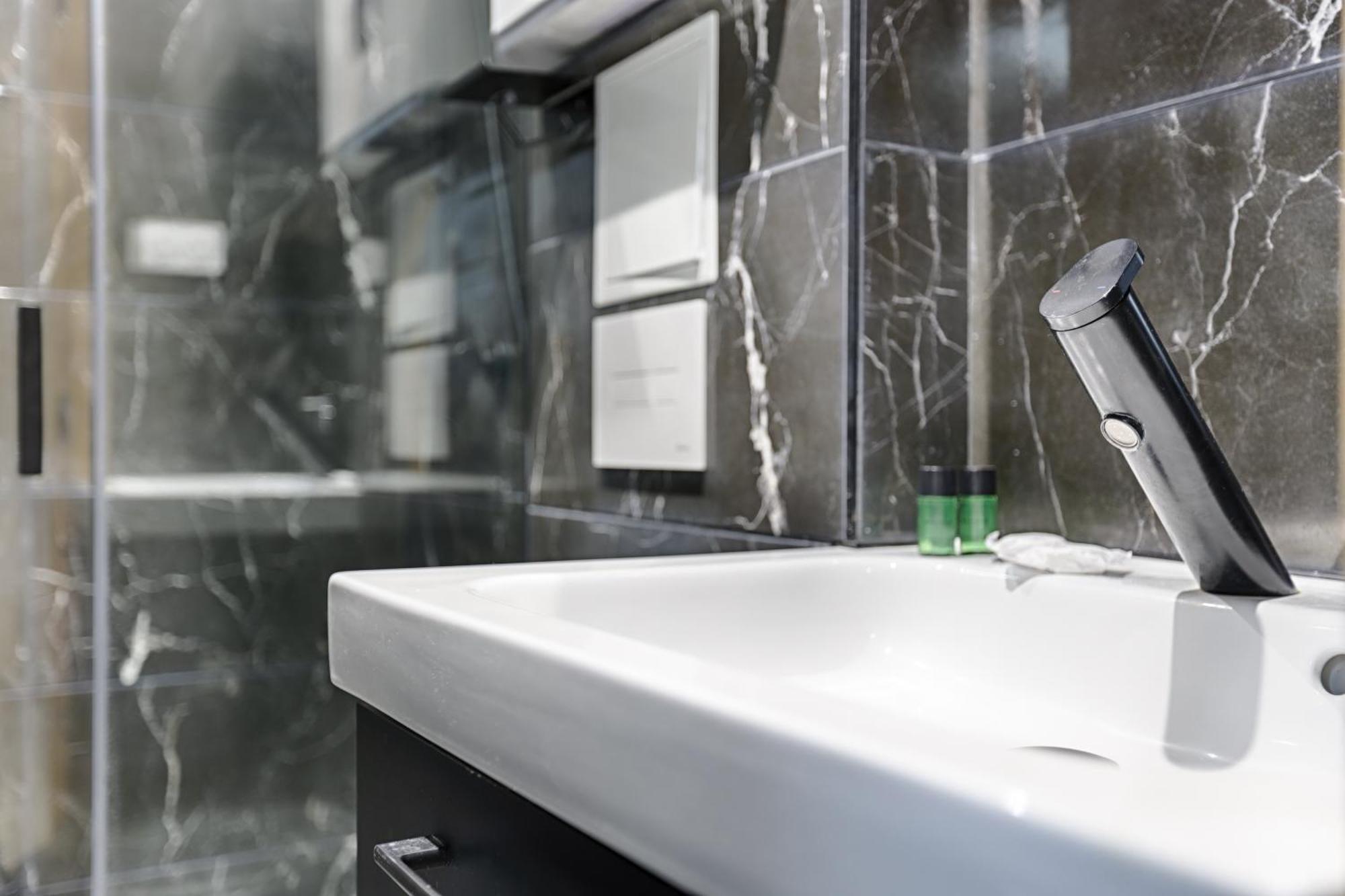 Mykeypers - Lovely Studio With Jacuzzi Paris Dış mekan fotoğraf